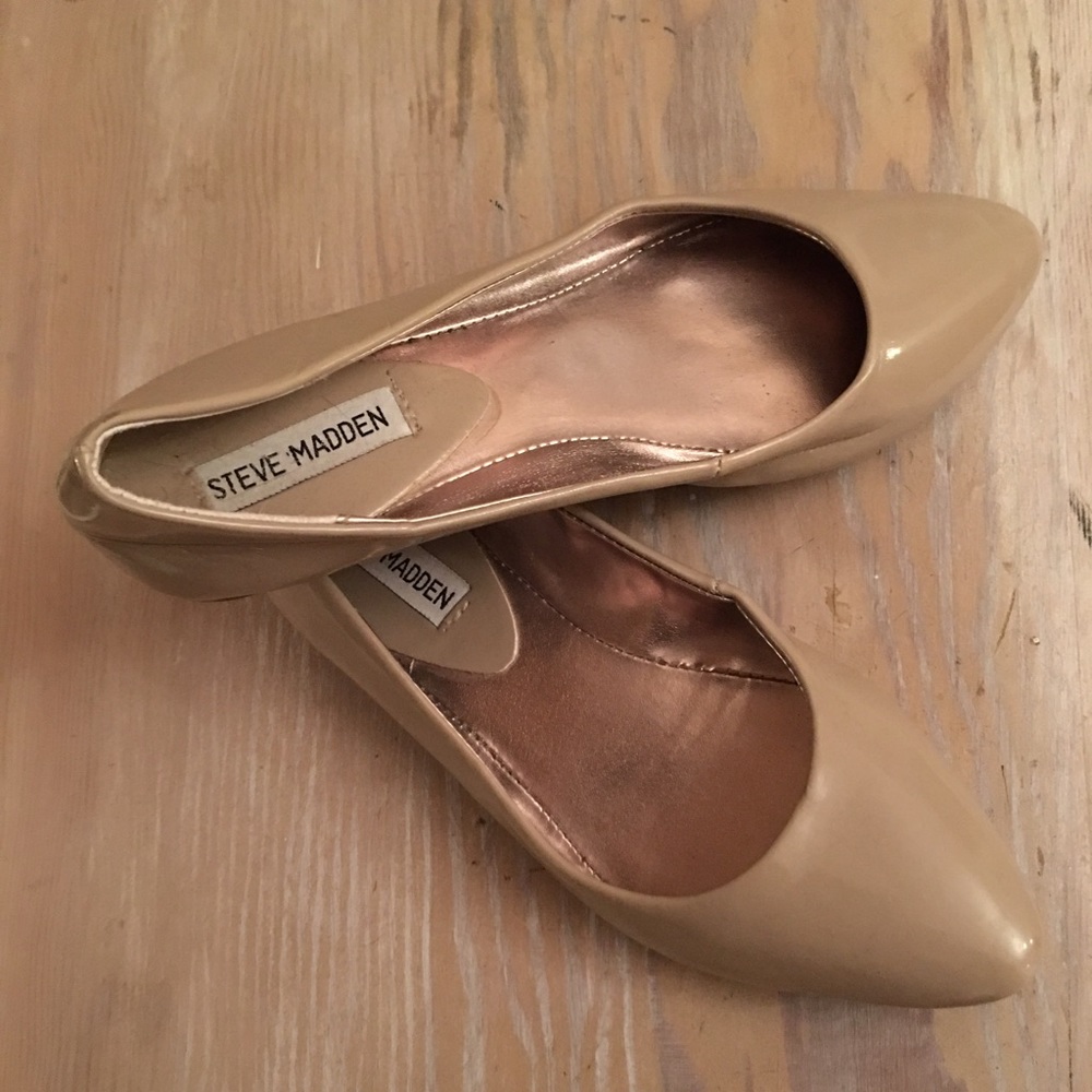 Steve Madden Patent Flats!